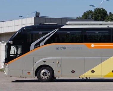北京租赁大巴车收费标准:30座-50座包车价格解析